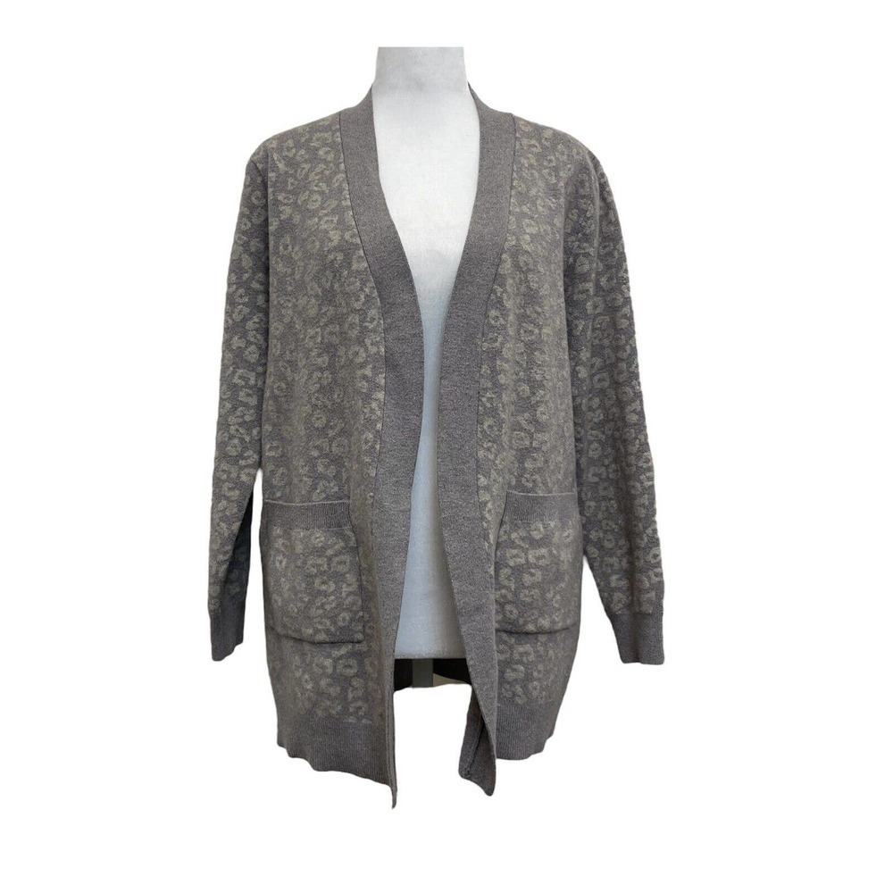 Cupcakes and Cashmere Cheyenne Gray Leopard Print Open Front Cardigan